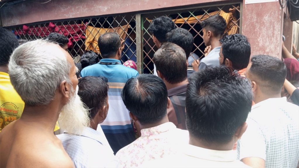 ভালুকায় মা-সন্তানকে গলা কেটে হত্যা
